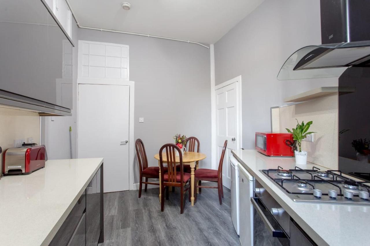 Stunning 2-Bed Apartment In Central Edimburgo Esterno foto