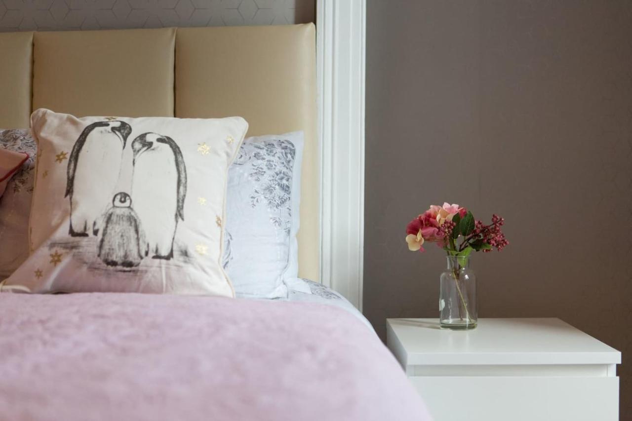 Stunning 2-Bed Apartment In Central Edimburgo Esterno foto