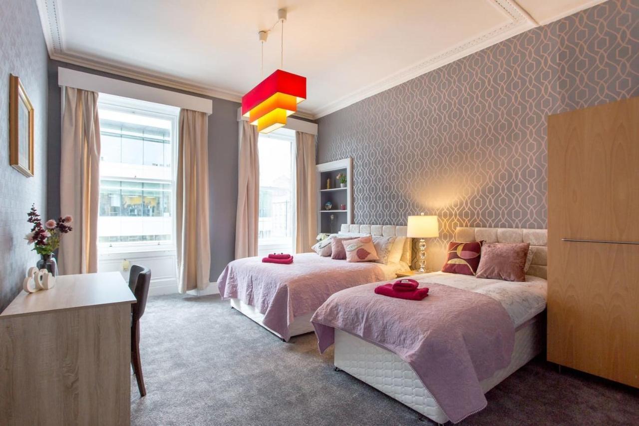 Stunning 2-Bed Apartment In Central Edimburgo Esterno foto