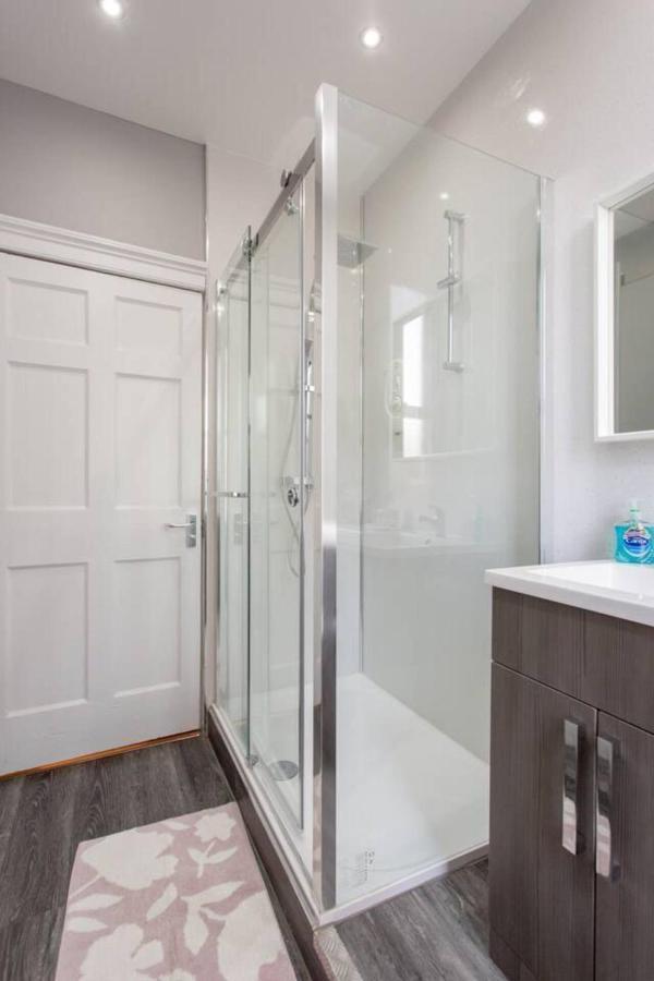 Stunning 2-Bed Apartment In Central Edimburgo Esterno foto