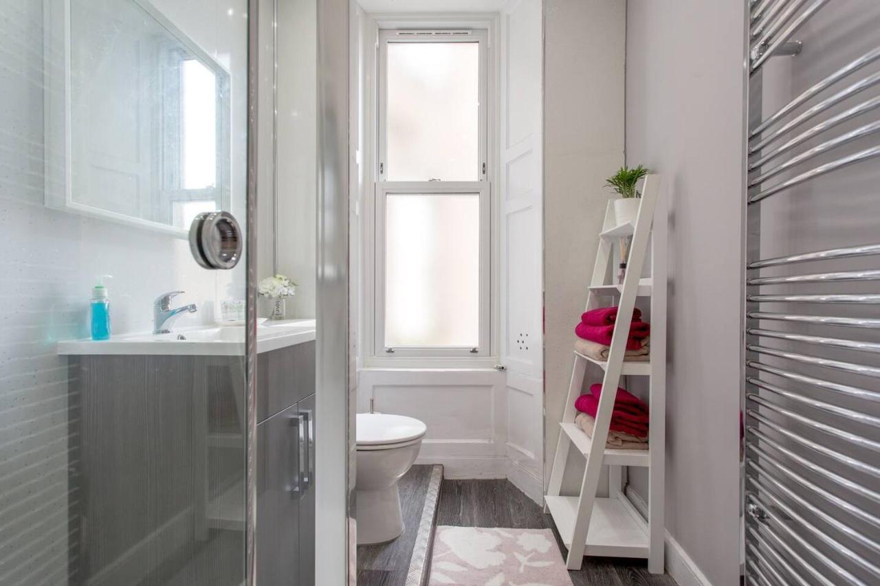 Stunning 2-Bed Apartment In Central Edimburgo Esterno foto
