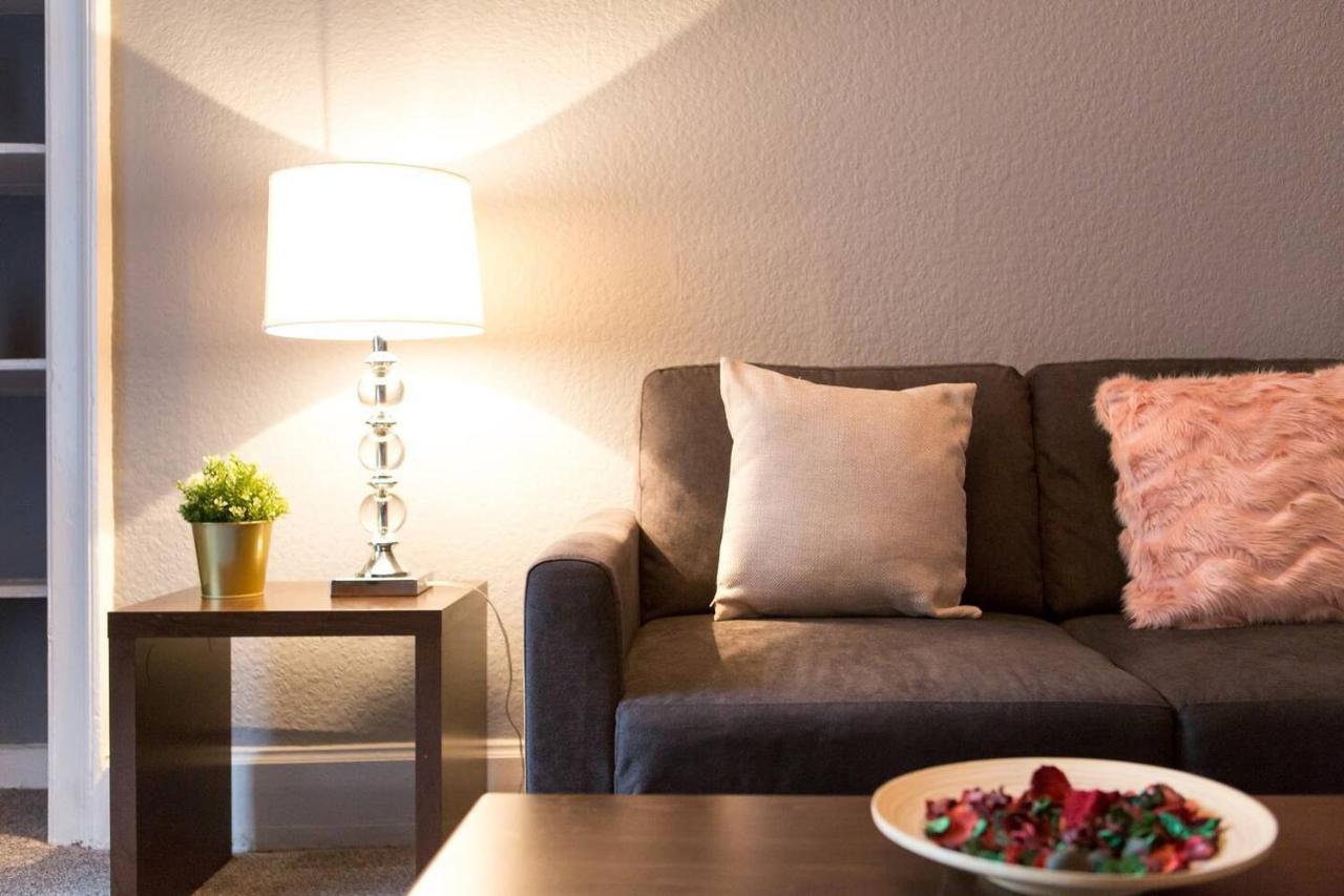 Stunning 2-Bed Apartment In Central Edimburgo Esterno foto