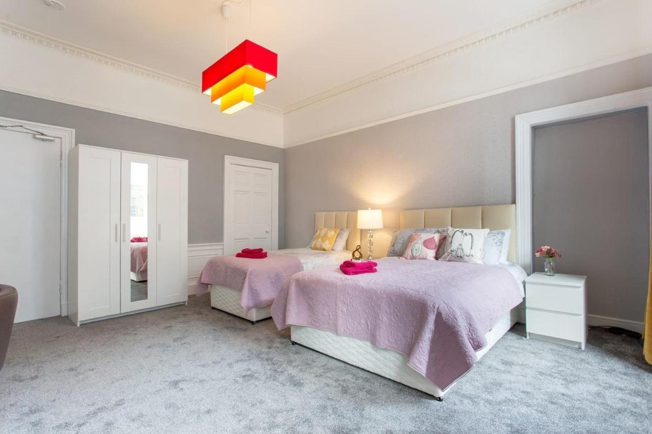 Stunning 2-Bed Apartment In Central Edimburgo Esterno foto