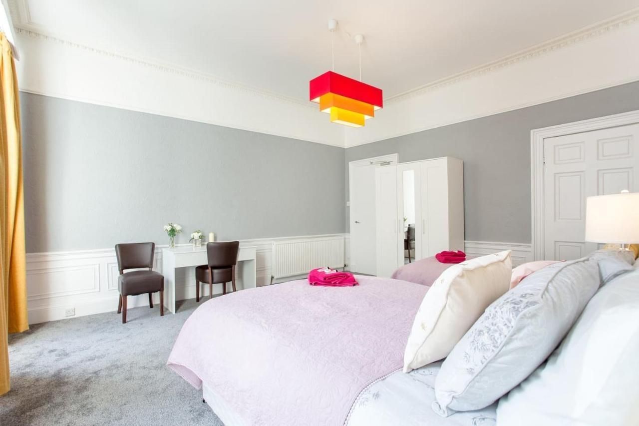 Stunning 2-Bed Apartment In Central Edimburgo Esterno foto