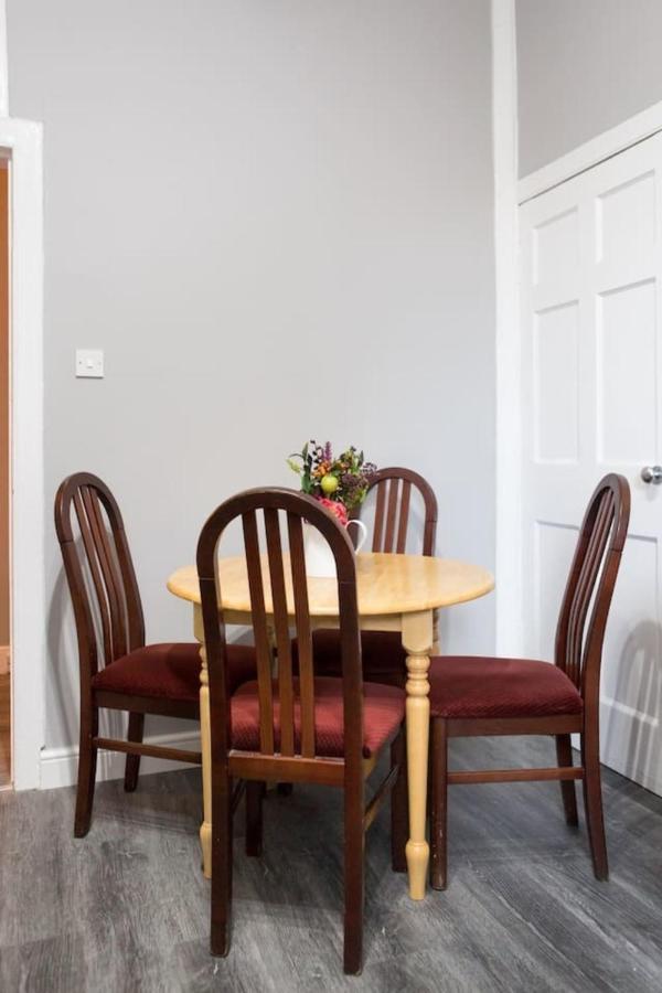 Stunning 2-Bed Apartment In Central Edimburgo Esterno foto