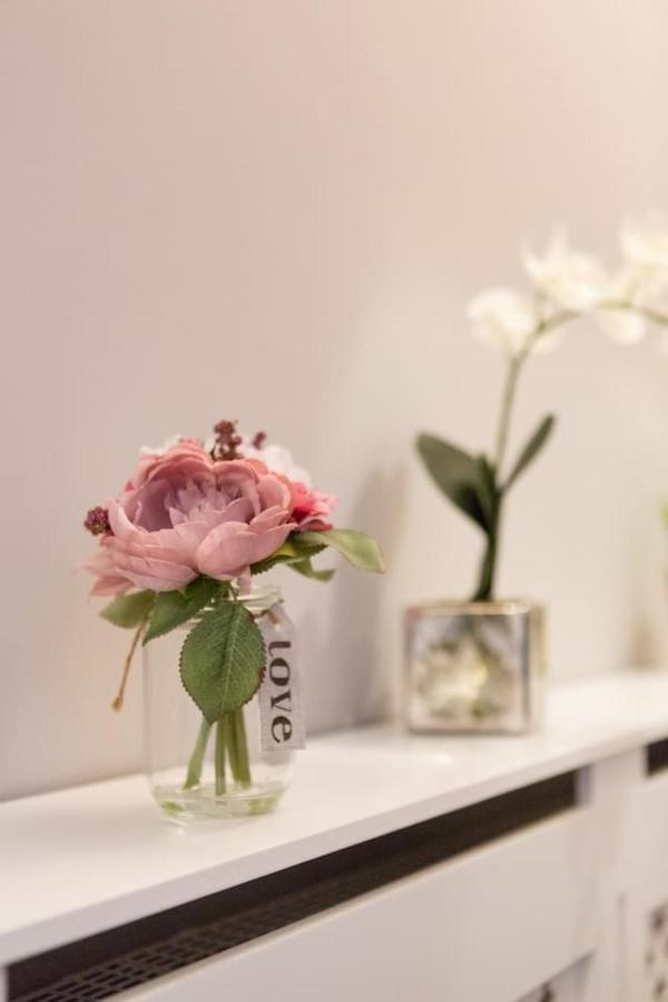 Stunning 2-Bed Apartment In Central Edimburgo Esterno foto